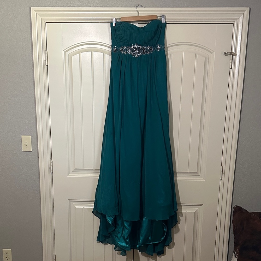 Elegant Teal Strapless Prom Dress